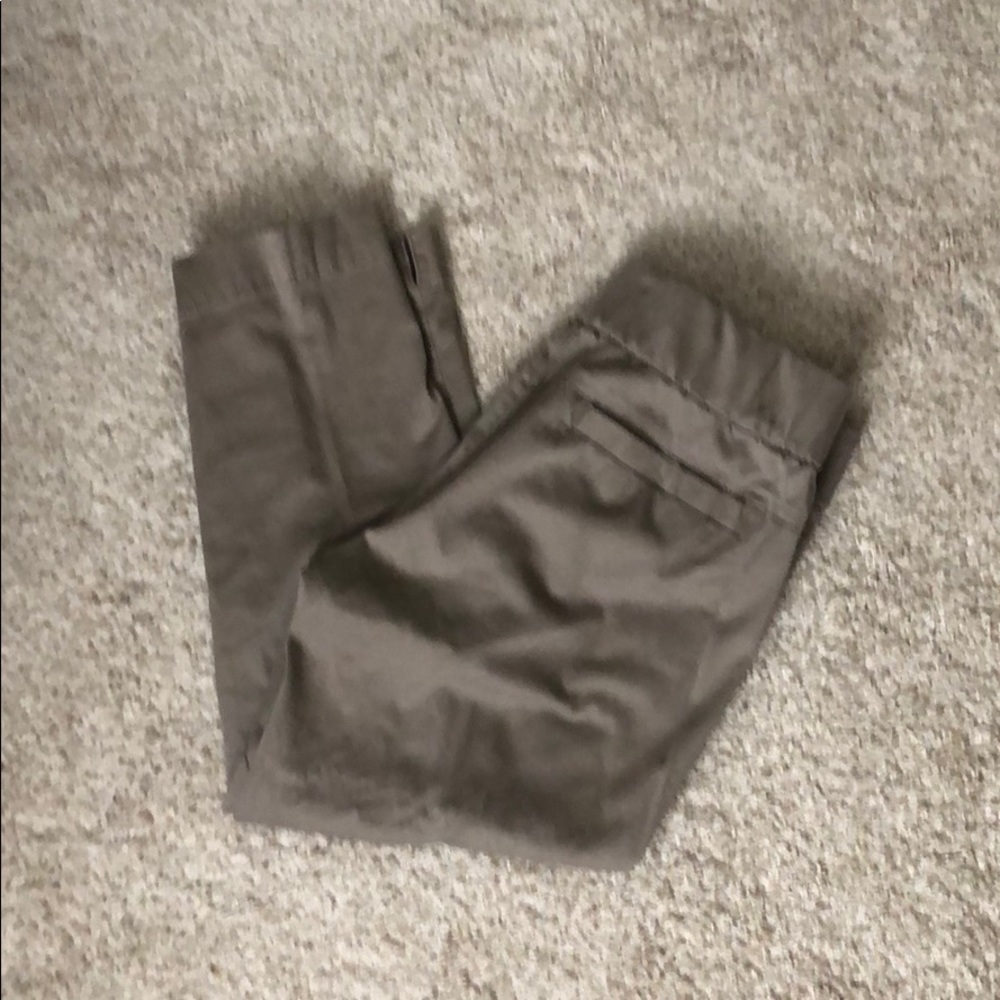 Capri khaki pull up pants